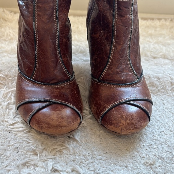 Dr. Scholl’s Illusion Boot - Picture 2 of 10